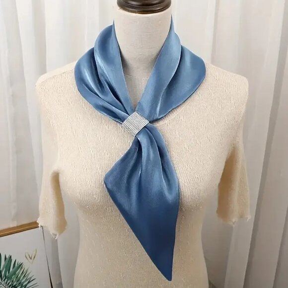 BLUE NECK SCARF with RHINESTONE CLASP - Picture 1 of 2